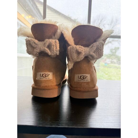 Ugg Australia Shoes - UGG Australia Bailey Button Chestnut Sheepskin Boots Women’s Size 9